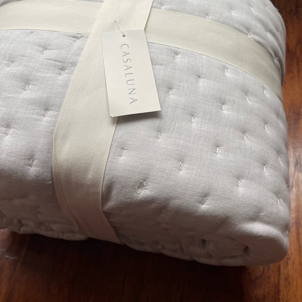 King. Cashmere Blend Quilt by Casaluna